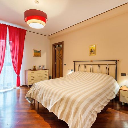 A Casa Di Sara Ermy Bed and Breakfast Bari Exteriör bild