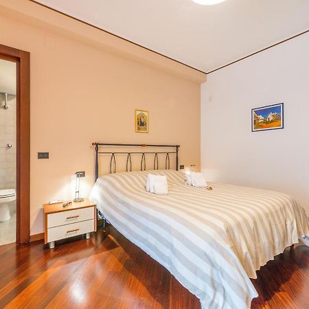 A Casa Di Sara Ermy Bed and Breakfast Bari Exteriör bild